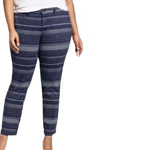 Sejour Navy and White Tanka Print Pants